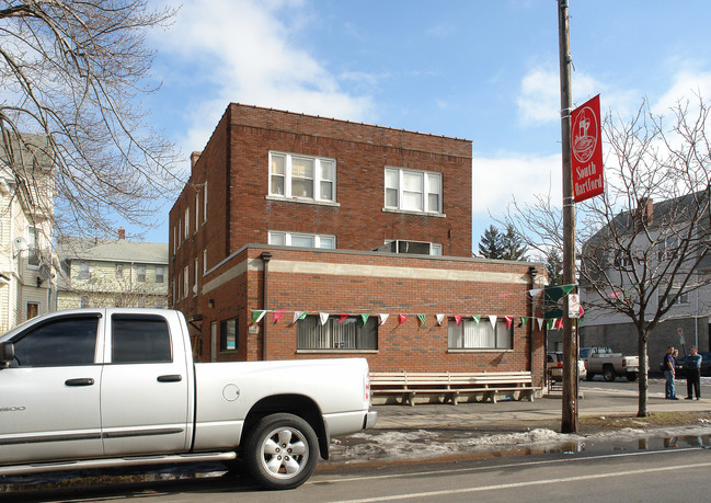 528-534 Franklin Ave in Hartford, CT - Foto de edificio - Building Photo