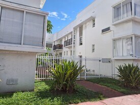 320 80th St in Miami Beach, FL - Building Photo