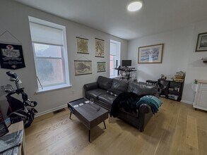 1716 Mt Vernon St in Philadelphia, PA - Building Photo - Building Photo