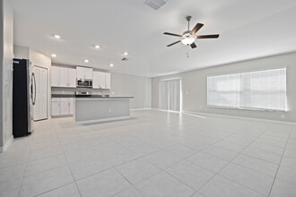 8910 Parsons Hill Blvd in Wesley Chapel, FL - Building Photo - Building Photo