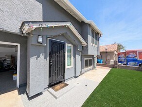 8914 W Encanto Blvd in Phoenix, AZ - Building Photo - Building Photo