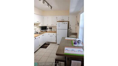804 Cypress Blvd in Pompano Beach, FL - Building Photo - Building Photo