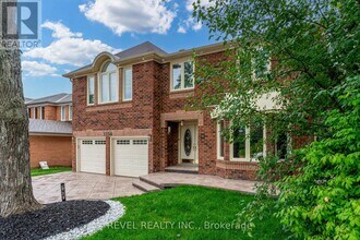 1238 Playter Pl in Oakville, ON - Building Photo - Building Photo