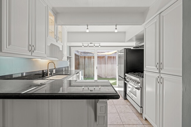 property at 4040 Grand View Blvd