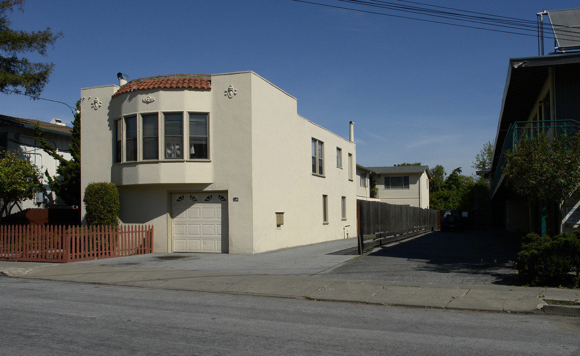 1603 Hess Rd in Redwood City, CA - Building Photo