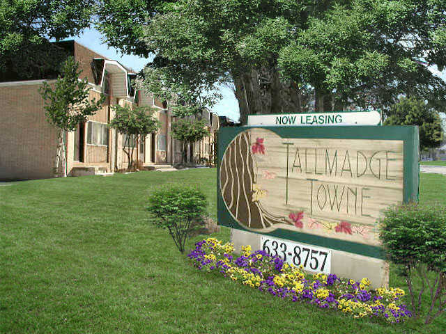 Tallmadge Towne Apartments in Tallmadge, OH - Foto de edificio - Building Photo