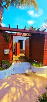 340 1/2 Rennie Ave in Venice, CA - Building Photo