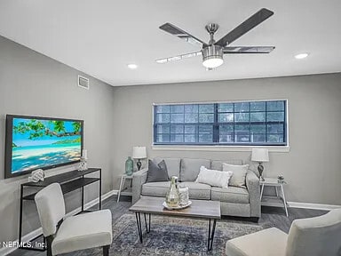 6066 Wilson Blvd in Jacksonville, FL - Building Photo - Building Photo