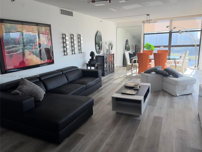 20355 NE 34th Ct in Aventura, FL - Building Photo - Building Photo
