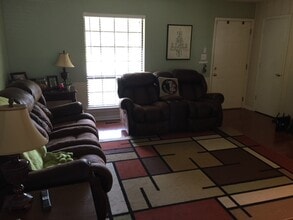 1604 Carolwood Ct in Tallahassee, FL - Building Photo - Building Photo