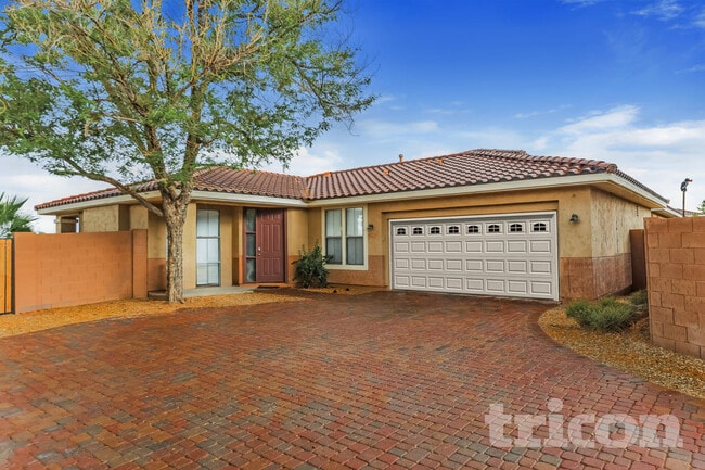 property at 13574 W Cypress St