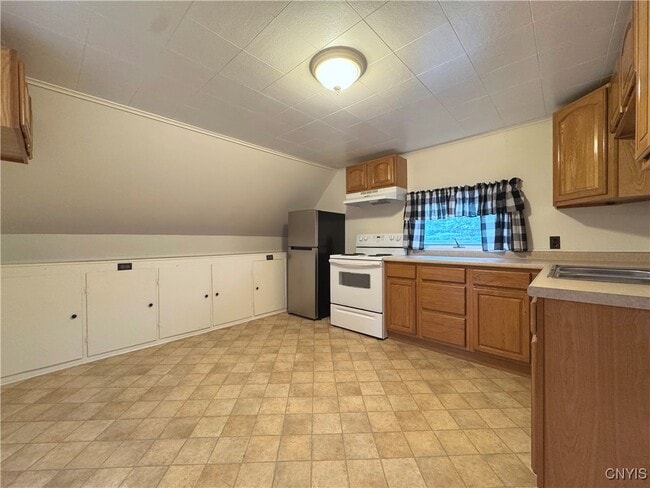 property at 843 Davidson St