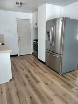 8306 Essen Ave, Unit Unit 1 (Lower) in Parma, OH - Building Photo