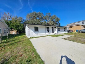212 S 3rd St in Haines City, FL - Building Photo