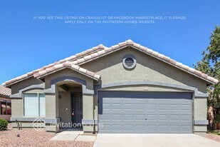 15008 W Calavar Rd in Surprise, AZ - Building Photo