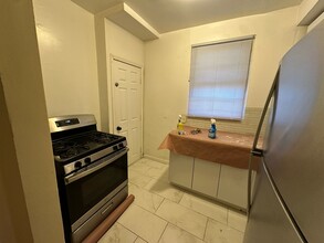 11915 195th St, Unit #1 in Saint Albans, NY - Building Photo - Building Photo