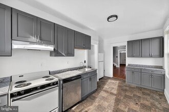 990 Mt Rose Ave in York, PA - Building Photo - Building Photo