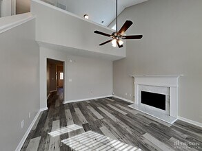 9543 Lakeview Rd in Union City, GA - Building Photo - Building Photo