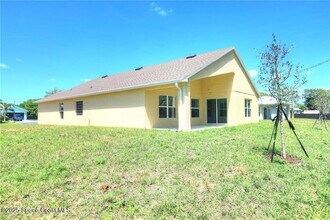 8456 104th Ave in Vero Beach, FL - Building Photo - Building Photo