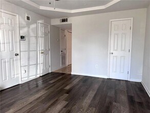 7021 Yorktown Dr in New Orleans, LA - Foto de edificio - Building Photo