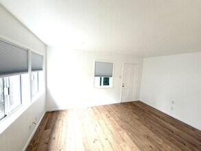 5951 1/2 19th Ave in Sacramento, CA - Building Photo - Building Photo