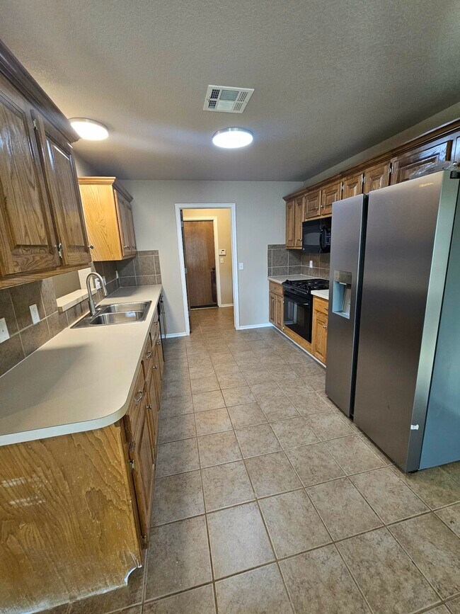 2232 NW 157th Terrace in Edmond, OK - Building Photo - Building Photo