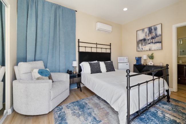 property at 2521 W California St