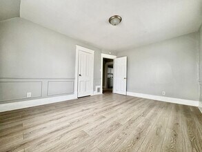 108 E 6th St in Mishawaka, IN - Building Photo - Building Photo