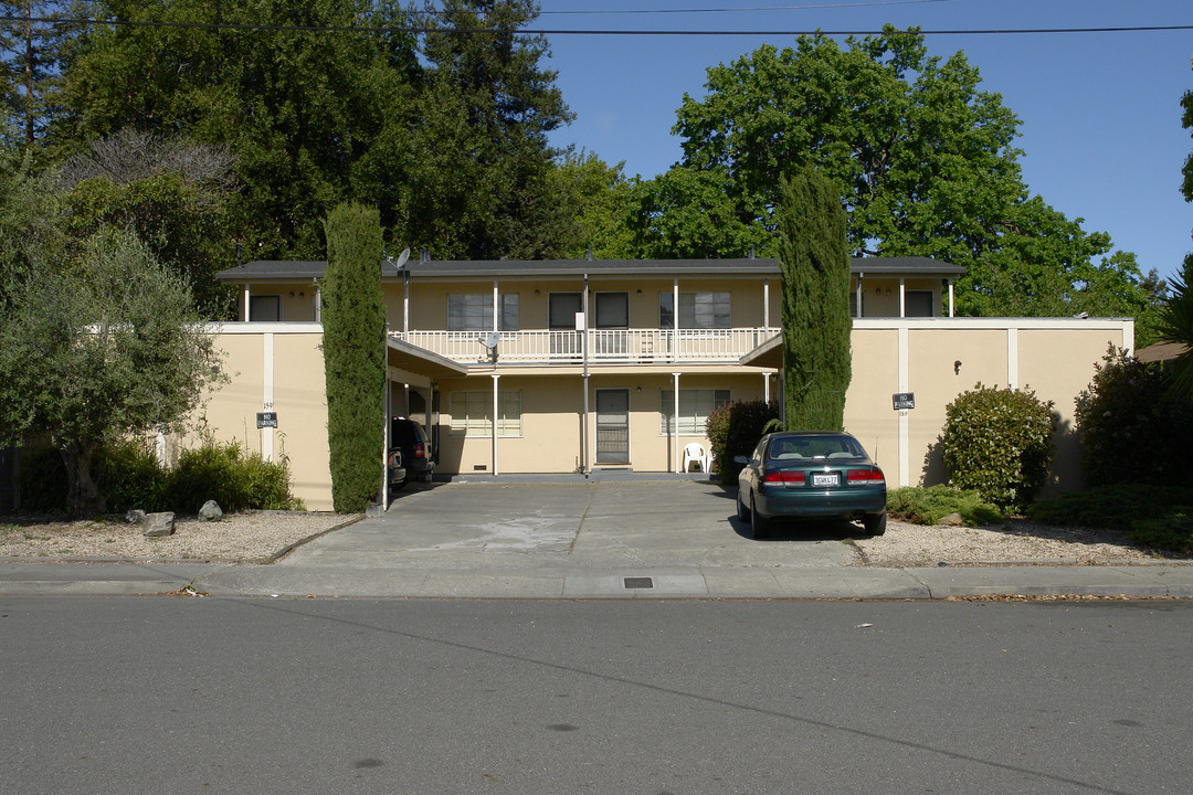 159 Nottingham Ave in Redwood City, CA - Building Photo