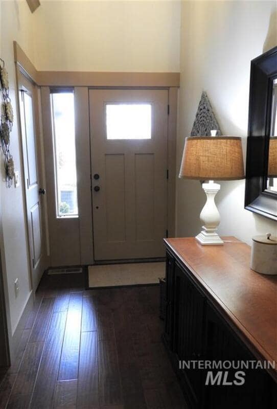 2084 W Pine Ave in Meridian, ID - Building Photo - Building Photo