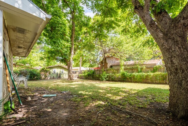 4704 Evans Ave in Austin, TX - Building Photo - Building Photo