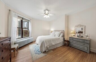 5054 S Woodlawn Ave in Chicago, IL - Building Photo - Building Photo