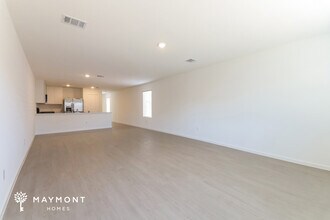 2053 Belgian Dr in Aubrey, TX - Foto de edificio - Building Photo