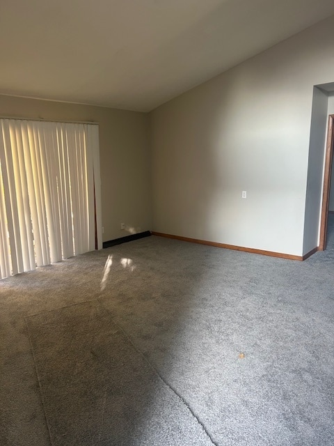 1618 Maxen Dr, Unit 1618 in Akron, OH - Foto de edificio - Building Photo