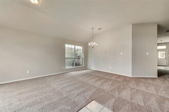 3015 Cross Timbers Dr in Irving, TX - Building Photo - Building Photo