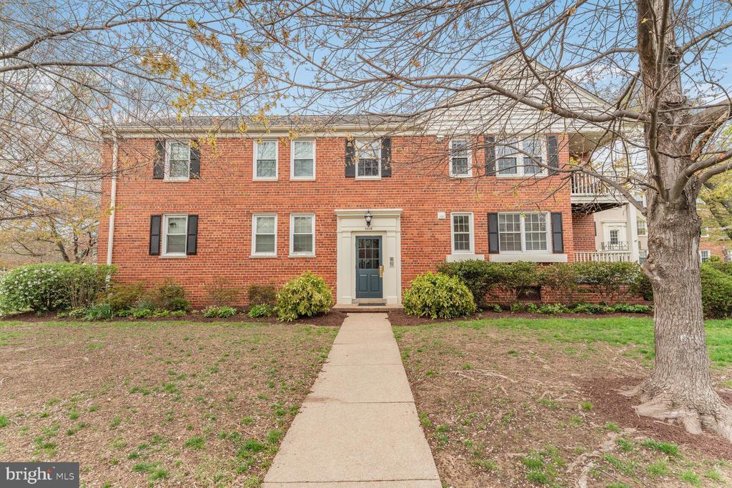 1308 Belle View Blvd in Alexandria, VA - Building Photo