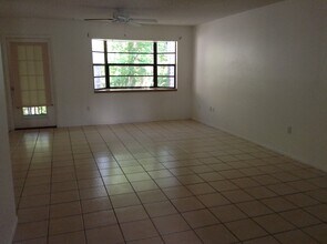 11606 Baywood Meadows Dr, Unit 11606 Baywood Meadows in New Port Richey, FL - Foto de edificio - Building Photo