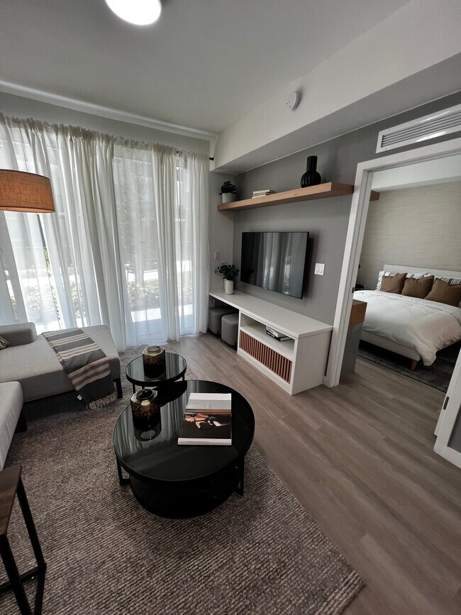 151 NW 162nd St, Unit A3 in Miami, FL - Foto de edificio - Building Photo
