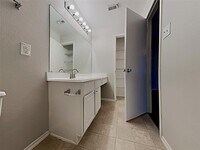 410 Remington Creek Dr photo'