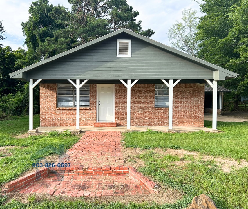 601 Thomas St in Linden, TX - Building Photo