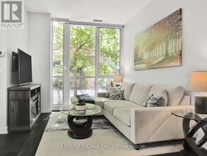 32 Bruyeres Mews in Toronto, ON - Building Photo - Building Photo