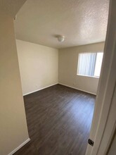 12113 Menaul Blvd NE, Unit B in Albuquerque, NM - Building Photo - Building Photo