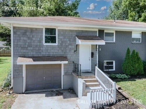 9007 W 78th Cir in Overland Park, KS - Foto de edificio