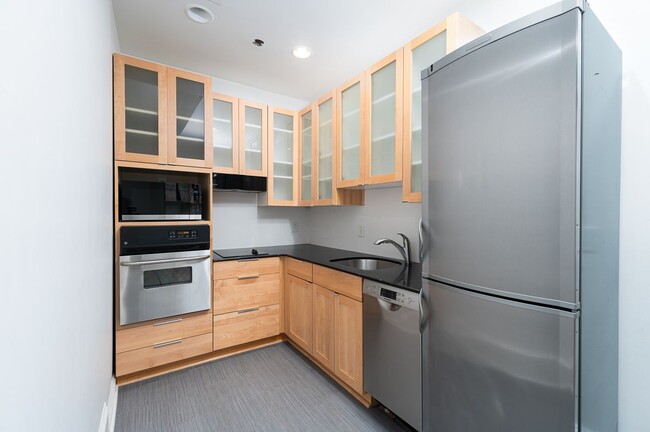 property at 1879 Gordon Manor NE