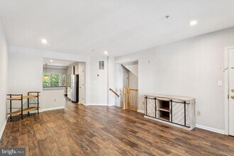 1546 Northern Neck Dr in Vienna, VA - Building Photo - Building Photo