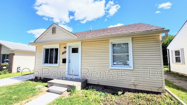 property at 7873 Syracuse St