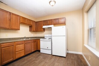 Chamberlain Apartments in St. Louis, MO - Building Photo - Interior Photo
