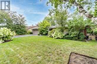 96 Laurentide Dr in Toronto, ON - Building Photo - Building Photo