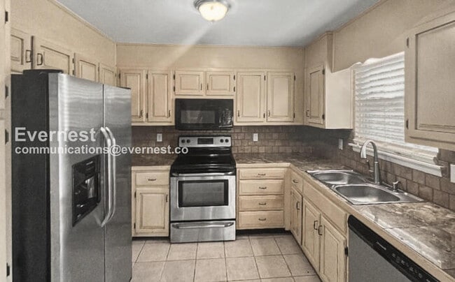 1729 Molly Ln in Birmingham, AL - Building Photo - Building Photo