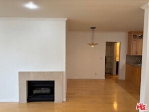 11645 Montana Ave in Los Angeles, CA - Building Photo - Building Photo